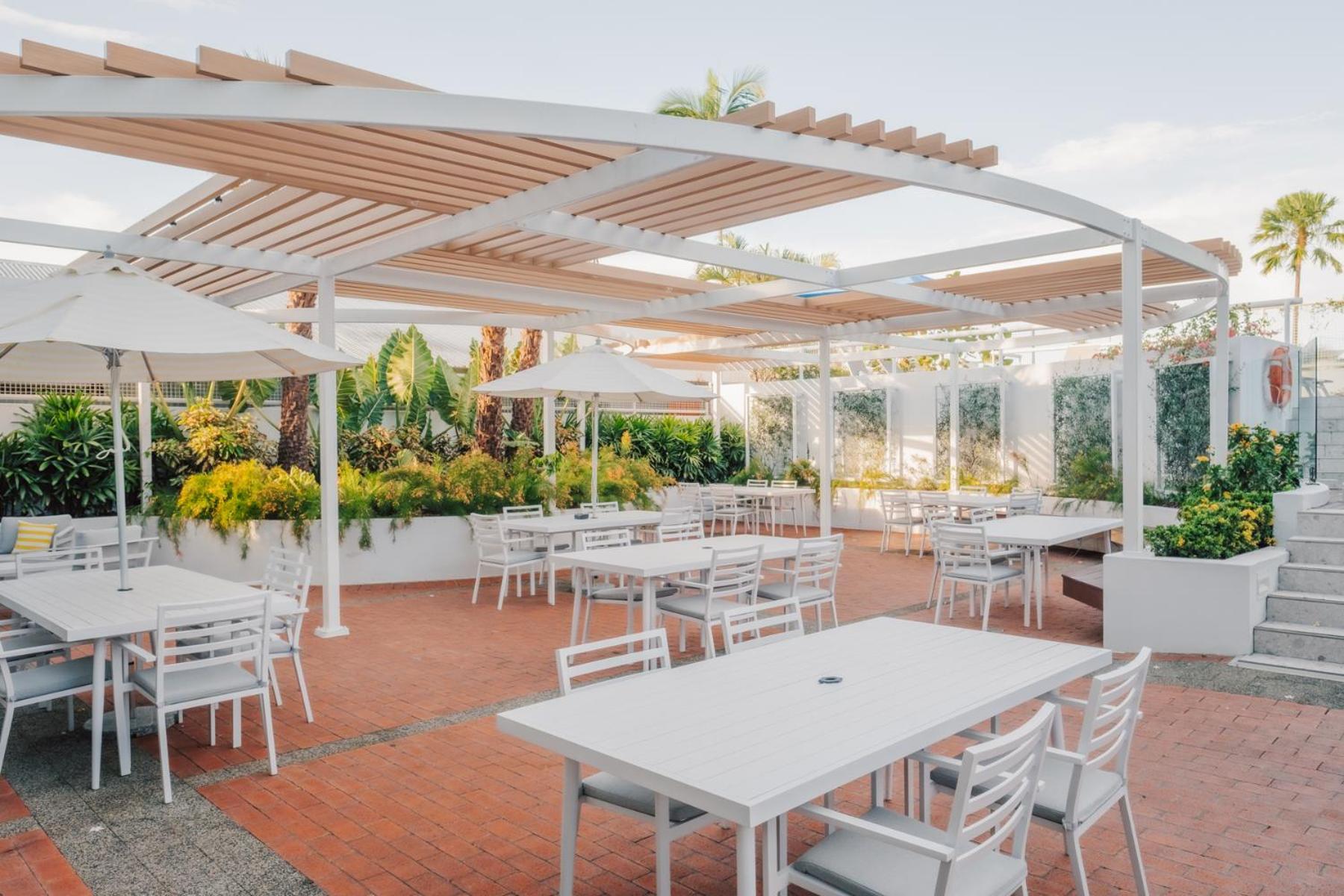 Sunshine Tower Hotel Cairns Exterior photo