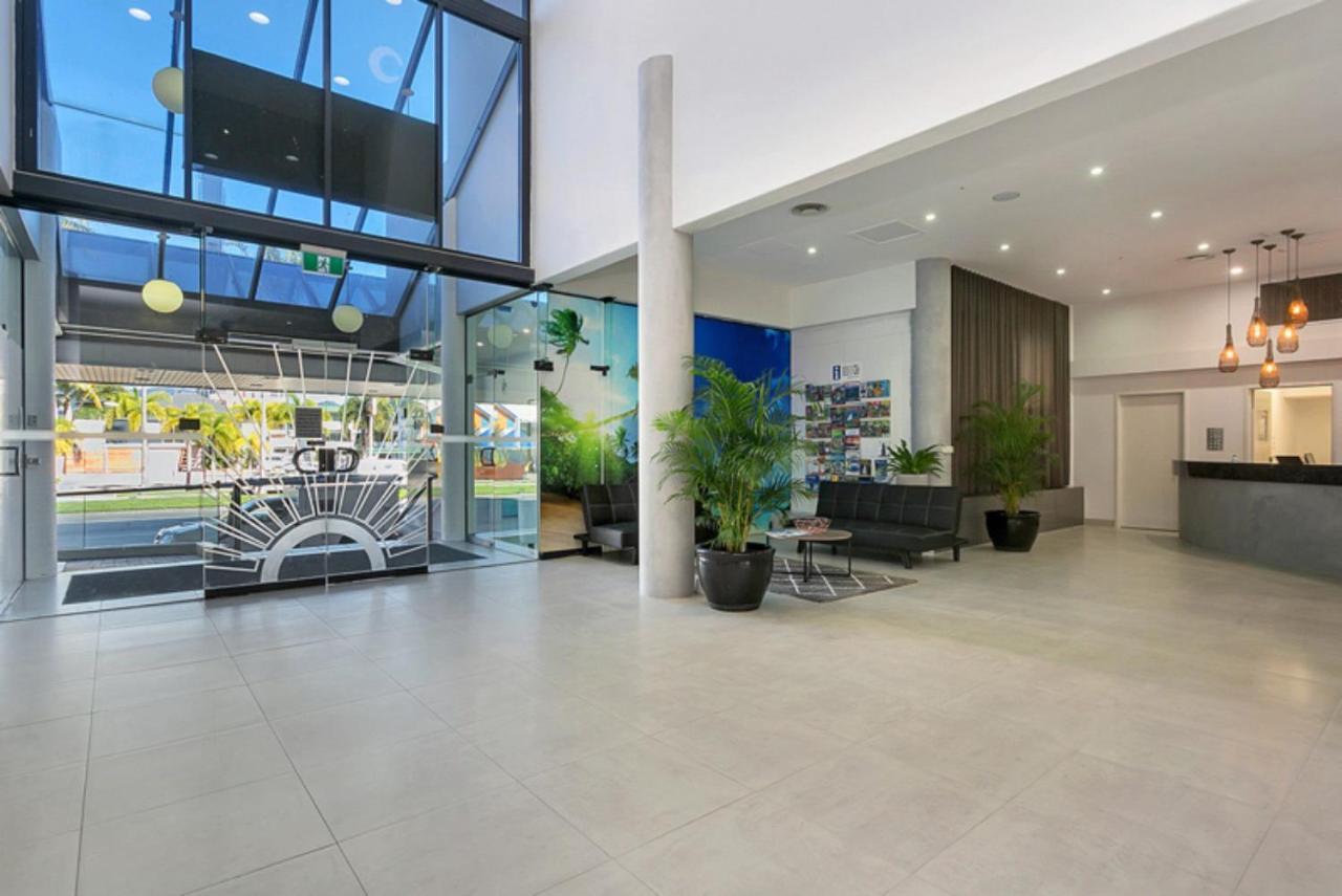 Sunshine Tower Hotel Cairns Exterior photo